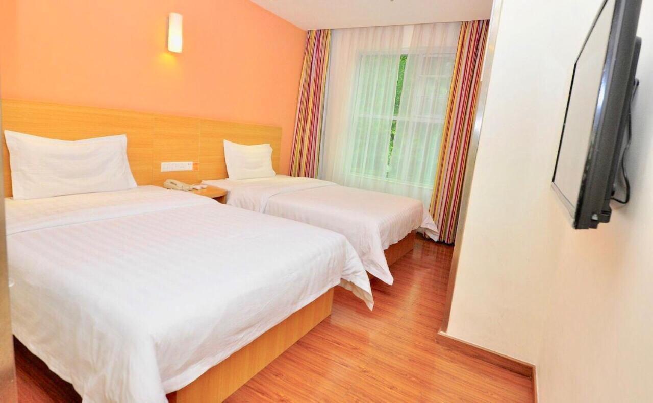 7Days Inn Guangzhou Tianhe Yantang Yue Ken Road Exteriör bild