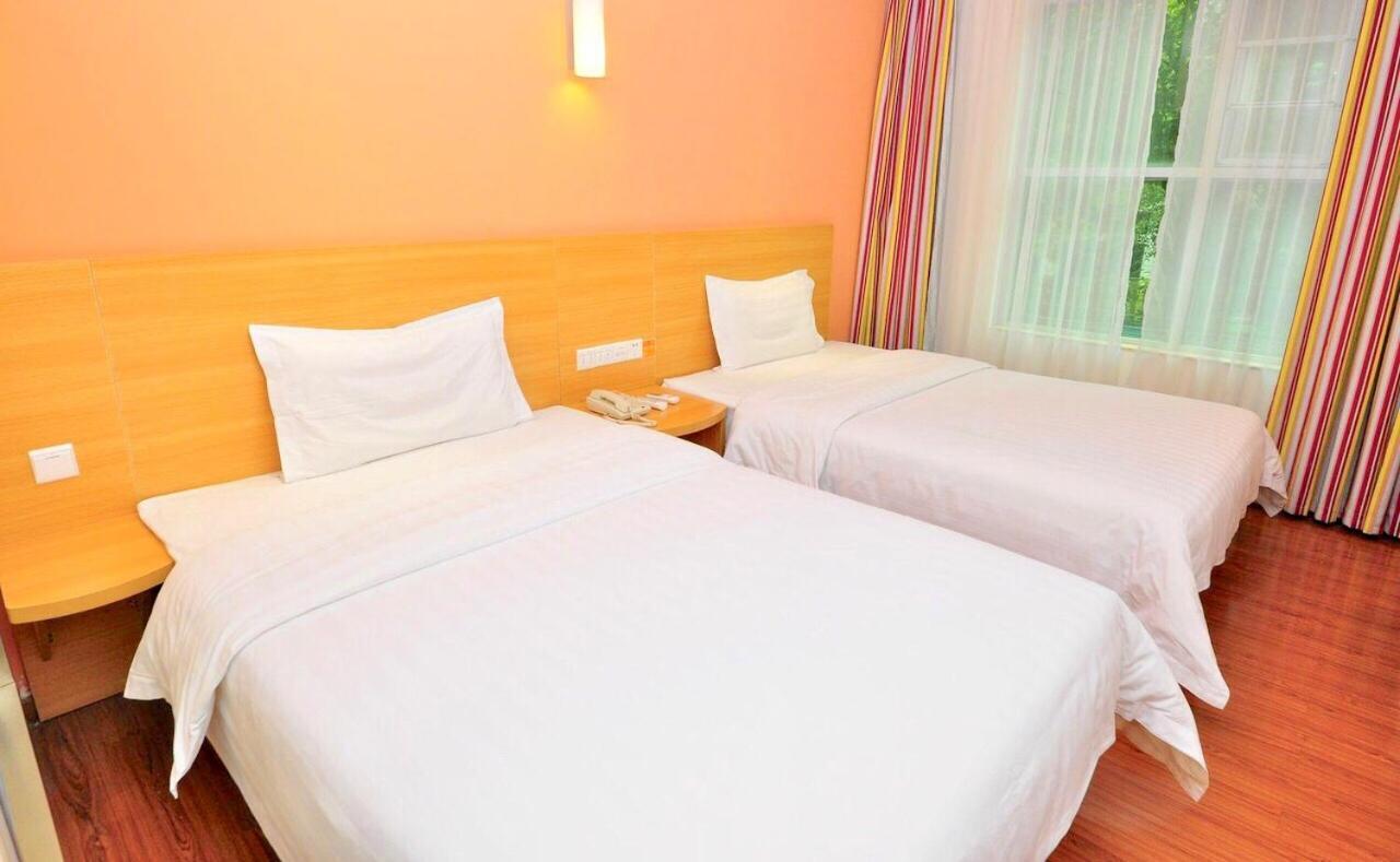 7Days Inn Guangzhou Tianhe Yantang Yue Ken Road Exteriör bild